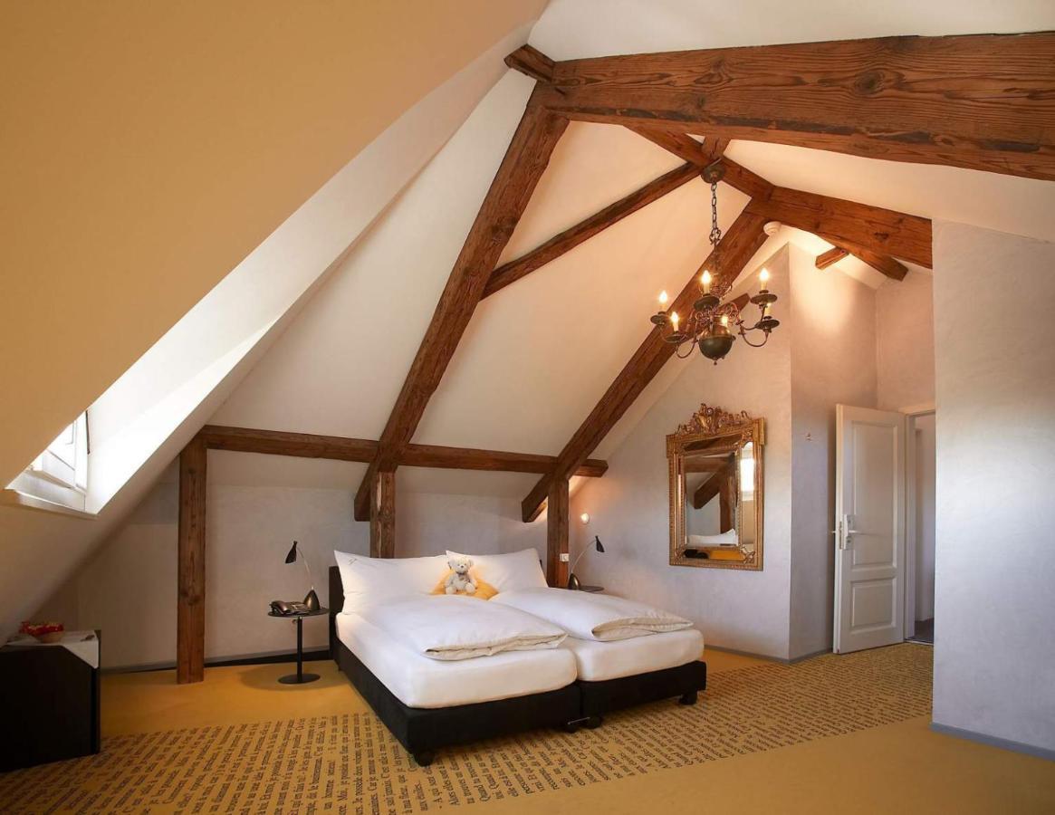 Romantik Hotel de L'Ours Sugiez Extérieur photo