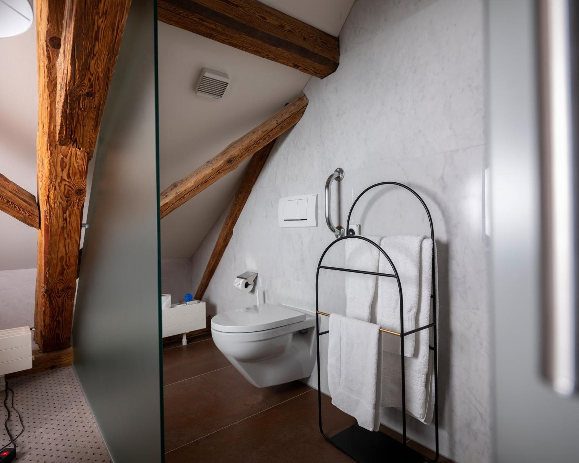 Romantik Hotel de L'Ours Sugiez Extérieur photo